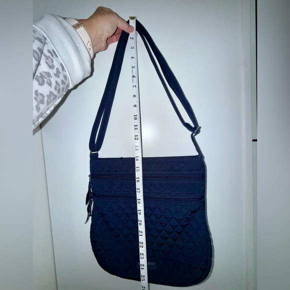 Vera Bradley Navy Blue Quilted Crossbody Hipster Lightweight Bag - Picture 10 of 12